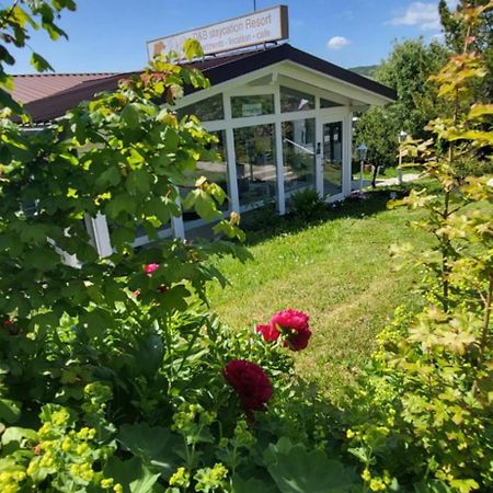 Niedenstein D&B Staycation Ferienpark מראה חיצוני תמונה