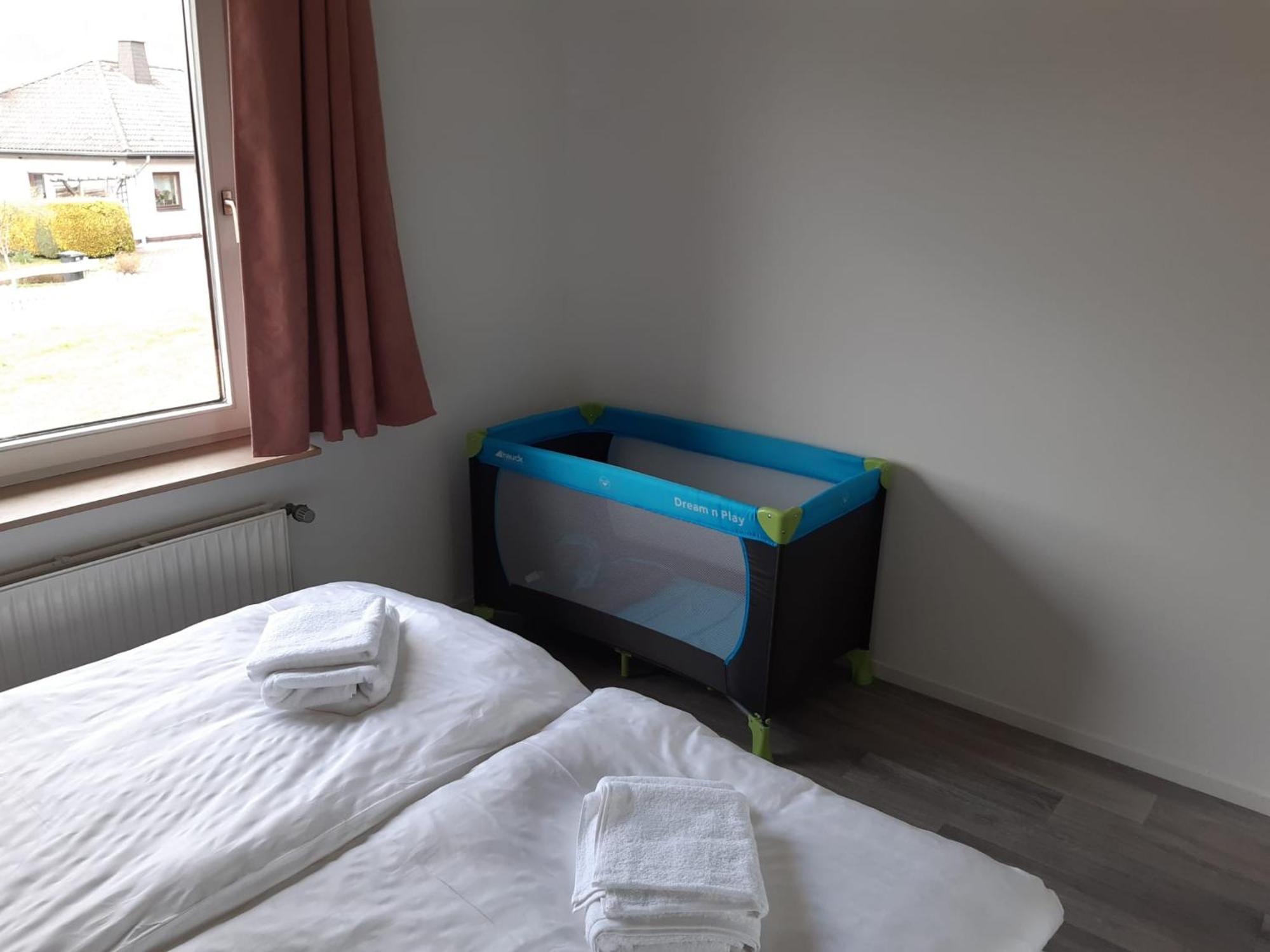 Niedenstein D&B Staycation Ferienpark מראה חיצוני תמונה