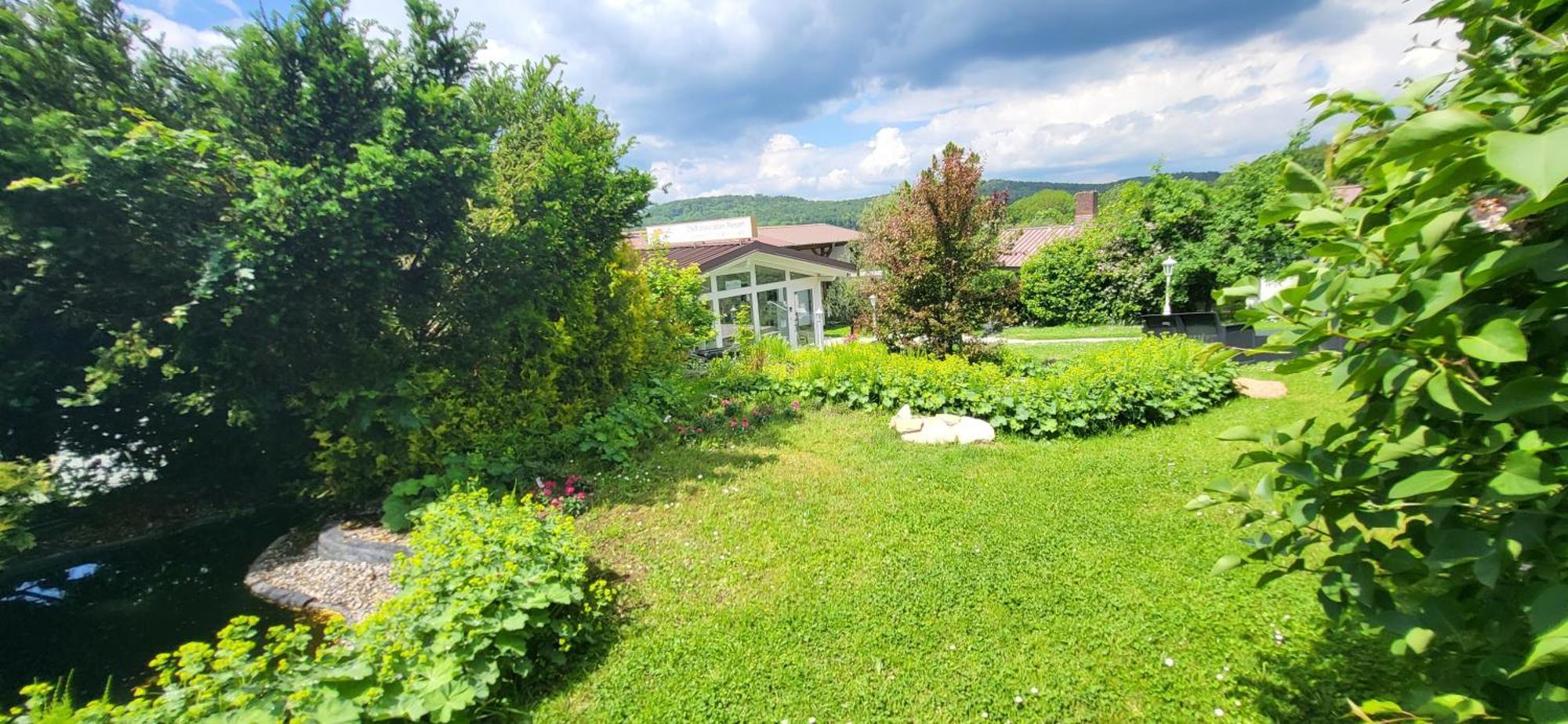 Niedenstein D&B Staycation Ferienpark מראה חיצוני תמונה